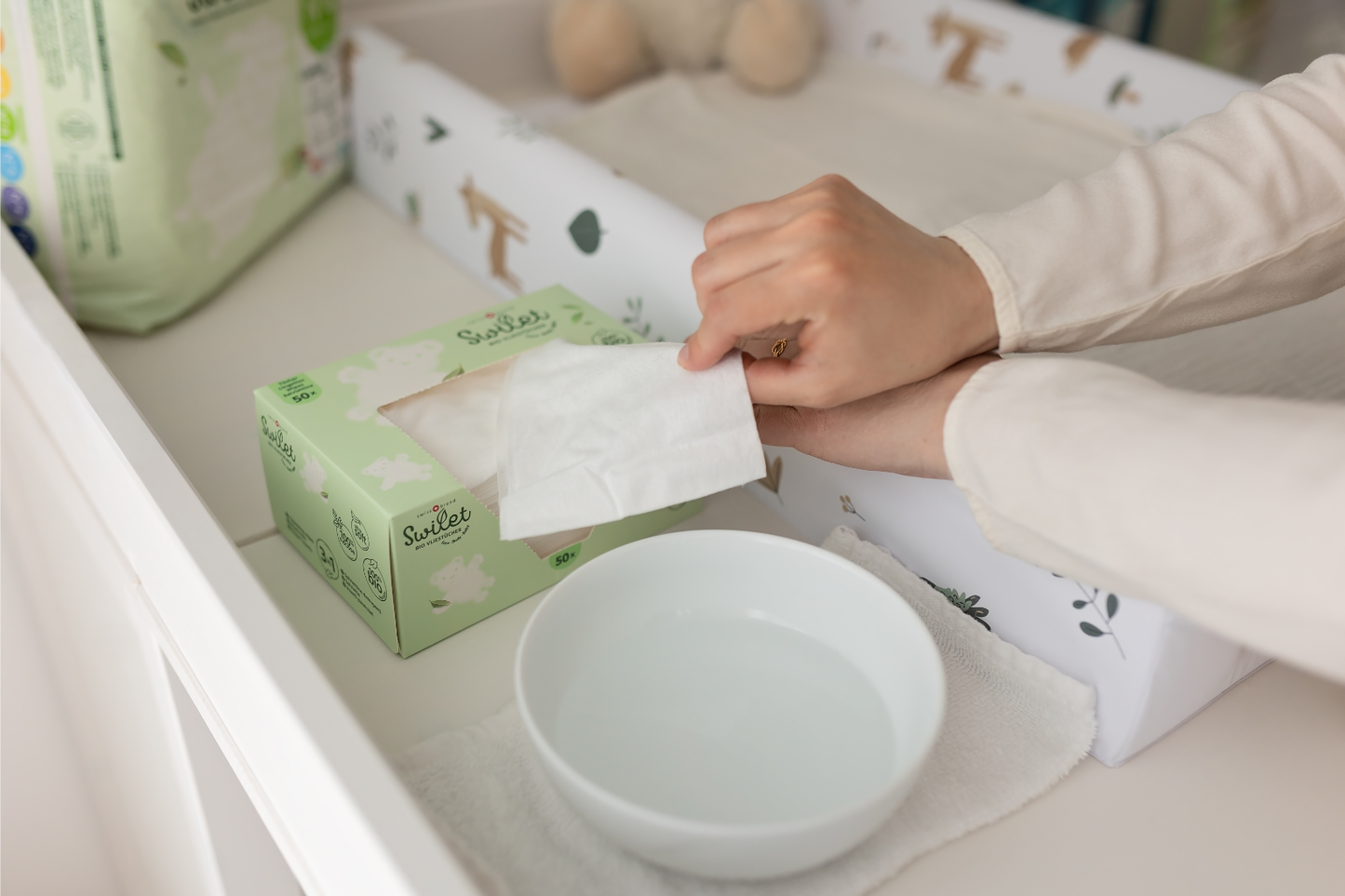 Swilet Lingettes nettoyantes et protège-couches bio (12 x 50 pces) Action 3 Carton